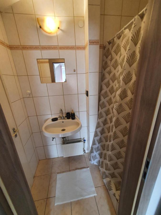 Székesfehérvár Sosto Apartman מראה חיצוני תמונה